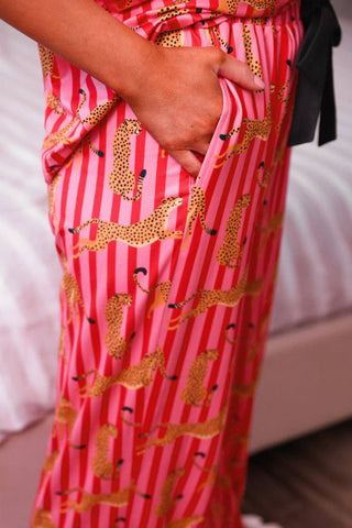 Savanna Soirée Ruffle Pajama Set: Pink/Black / Medium