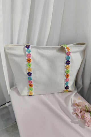 66 Colorful Ricrac-Trimmed Canvas Everyday Tote Bag: Beige / One Size