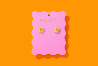 Sweet Caroline Daisy Rhinestone Studs