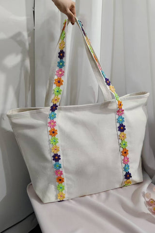 66 Colorful Ricrac-Trimmed Canvas Everyday Tote Bag: Beige / One Size
